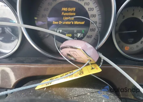 2014 Mercedes-Benz E 350 z USA, uszkodzony, nr VIN WDDHF5KB8EA832044